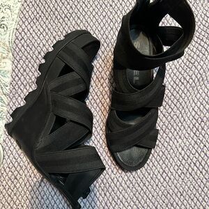 Women's Black Wedge Sandals
